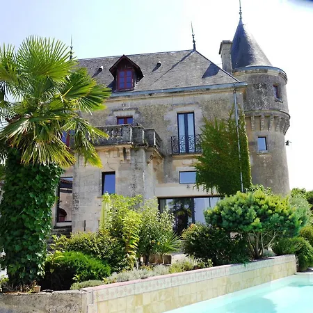 Chateau De La Grave Bed & Breakfast