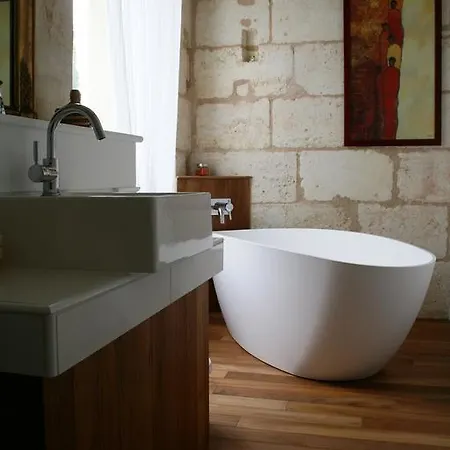 Chateau De La Grave Bed & Breakfast *