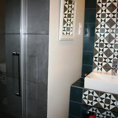 Chateau De La Grave Bed & Breakfast 4*