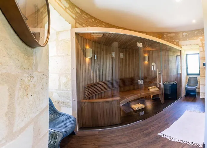 Bed and Breakfast Chateau De La Grave