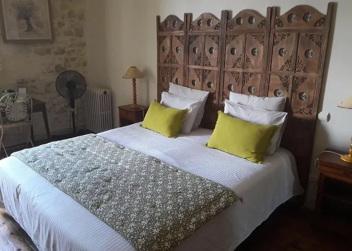 Chateau De La Grave Bed & Breakfast 4*